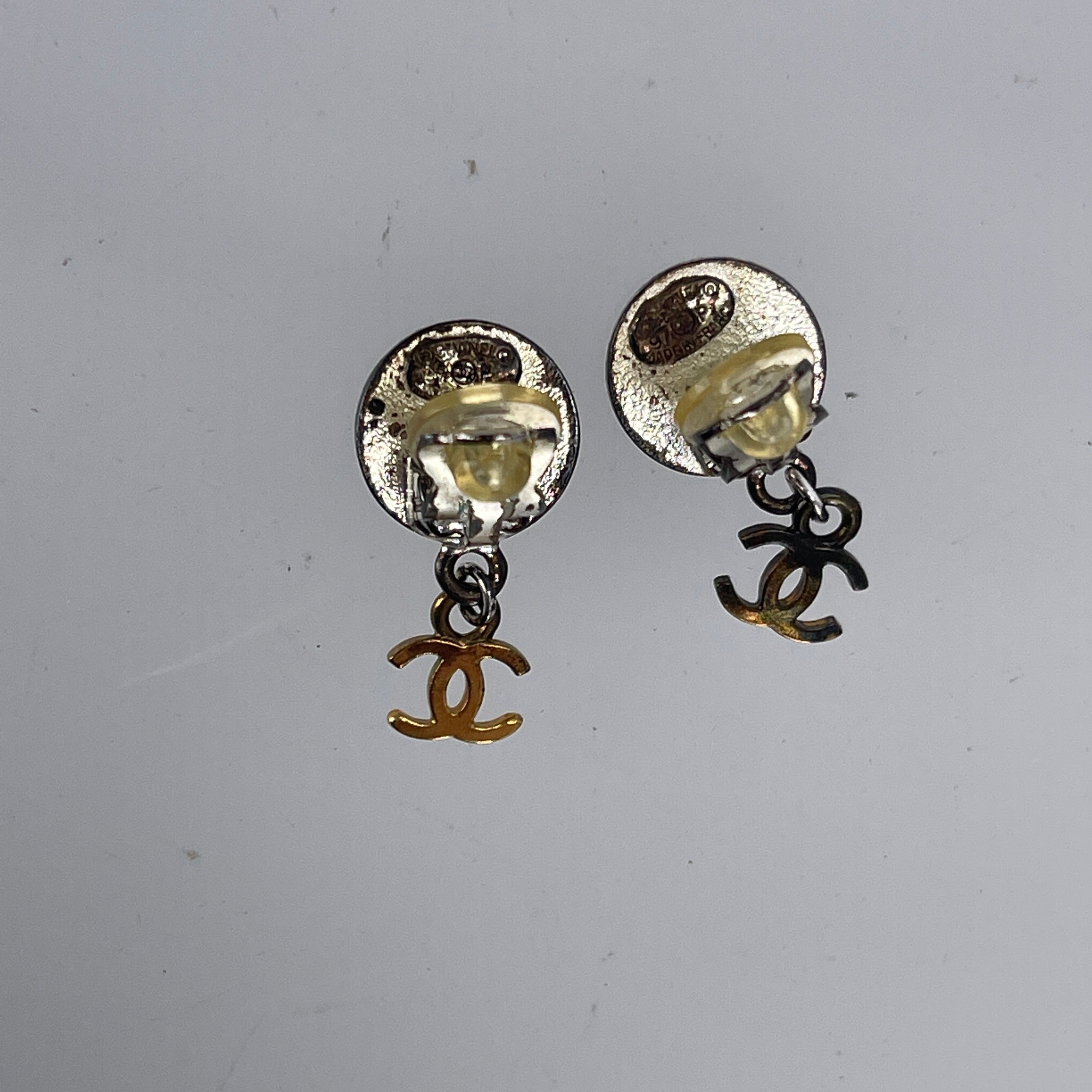 Chanel Earrings CC Gold  Black Enamel Vintage 1980s Clip On Earrings