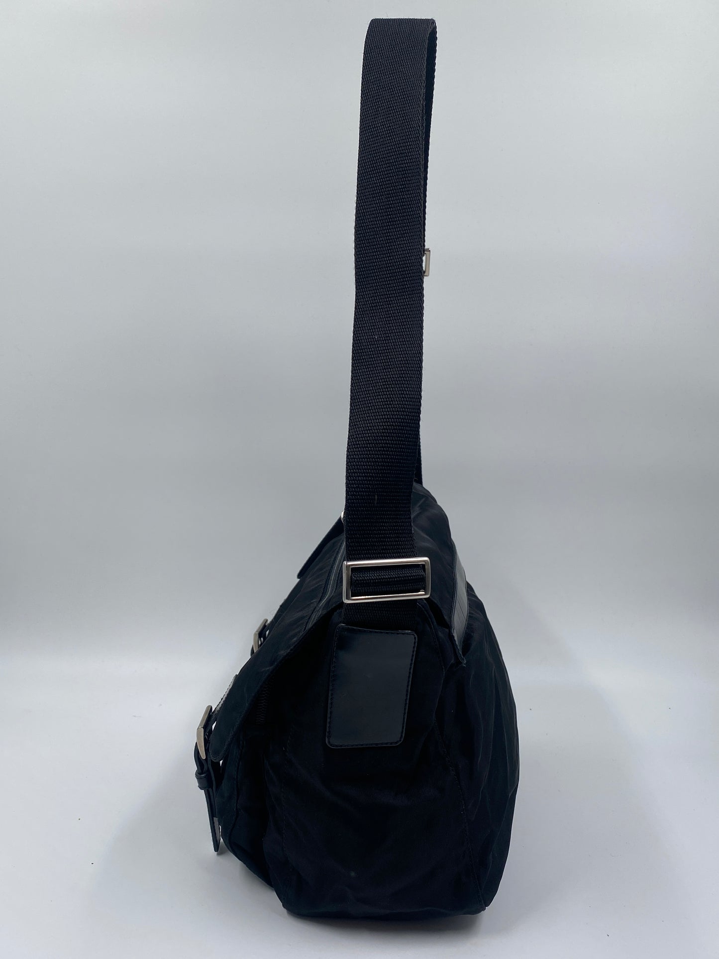 Prada Messenger Bag Nylon – l'Étoile de Saint Honoré